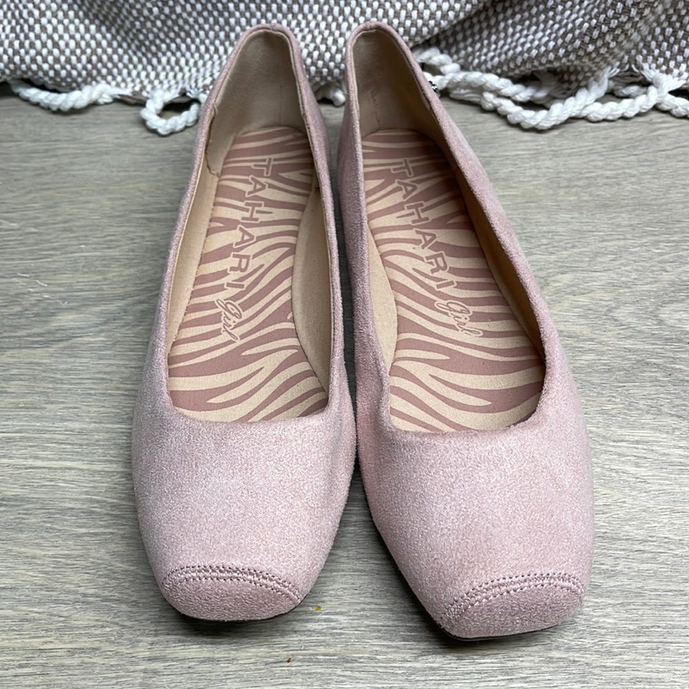 NWOB Tahari Orielle Ballet Flats Girls size 8